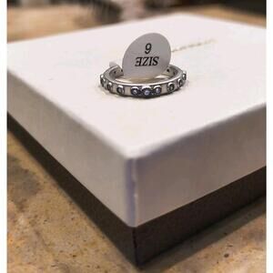 Elegant Silver Women's Ring